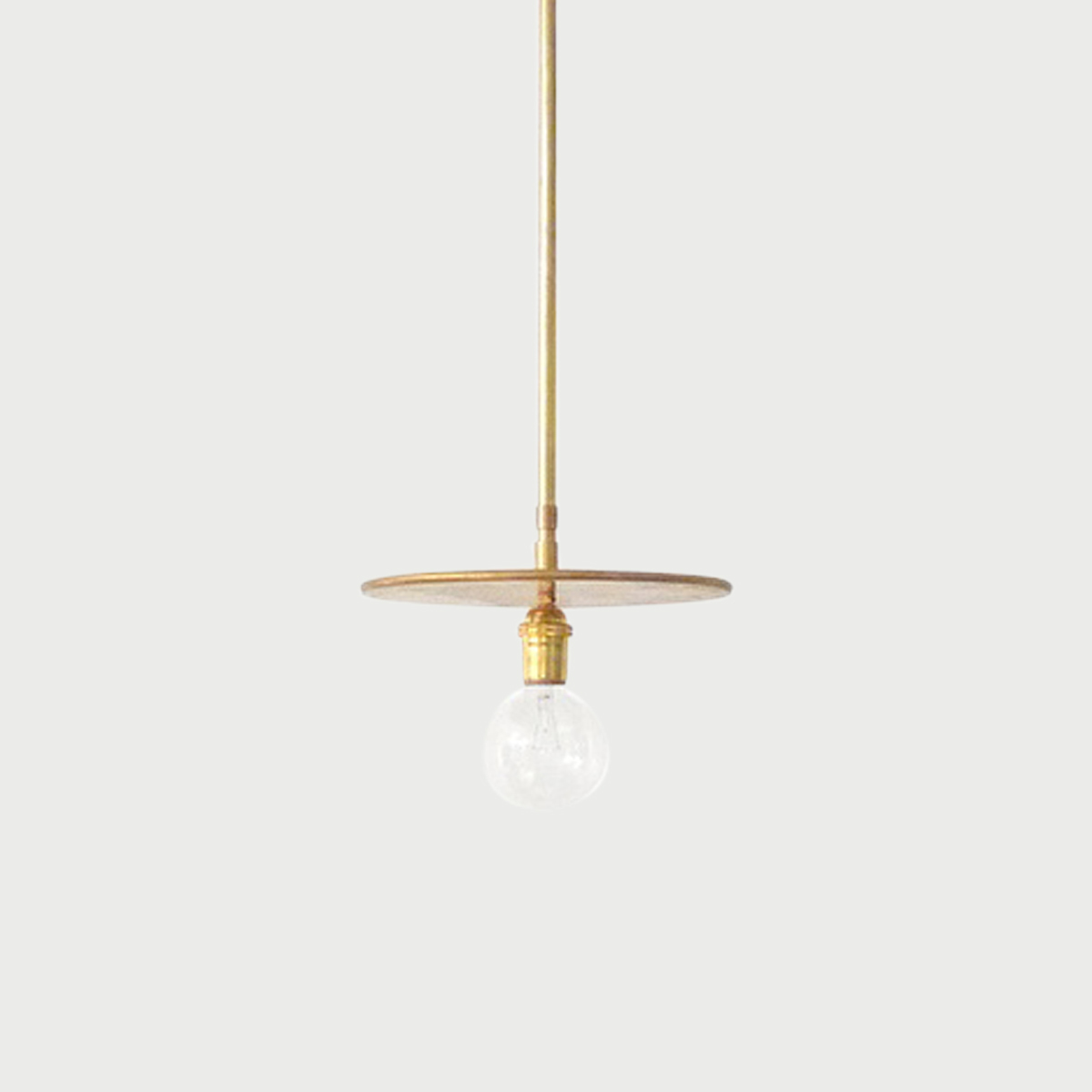 Xmpm8gxmriihrebl3wnq brass pendant detail 1