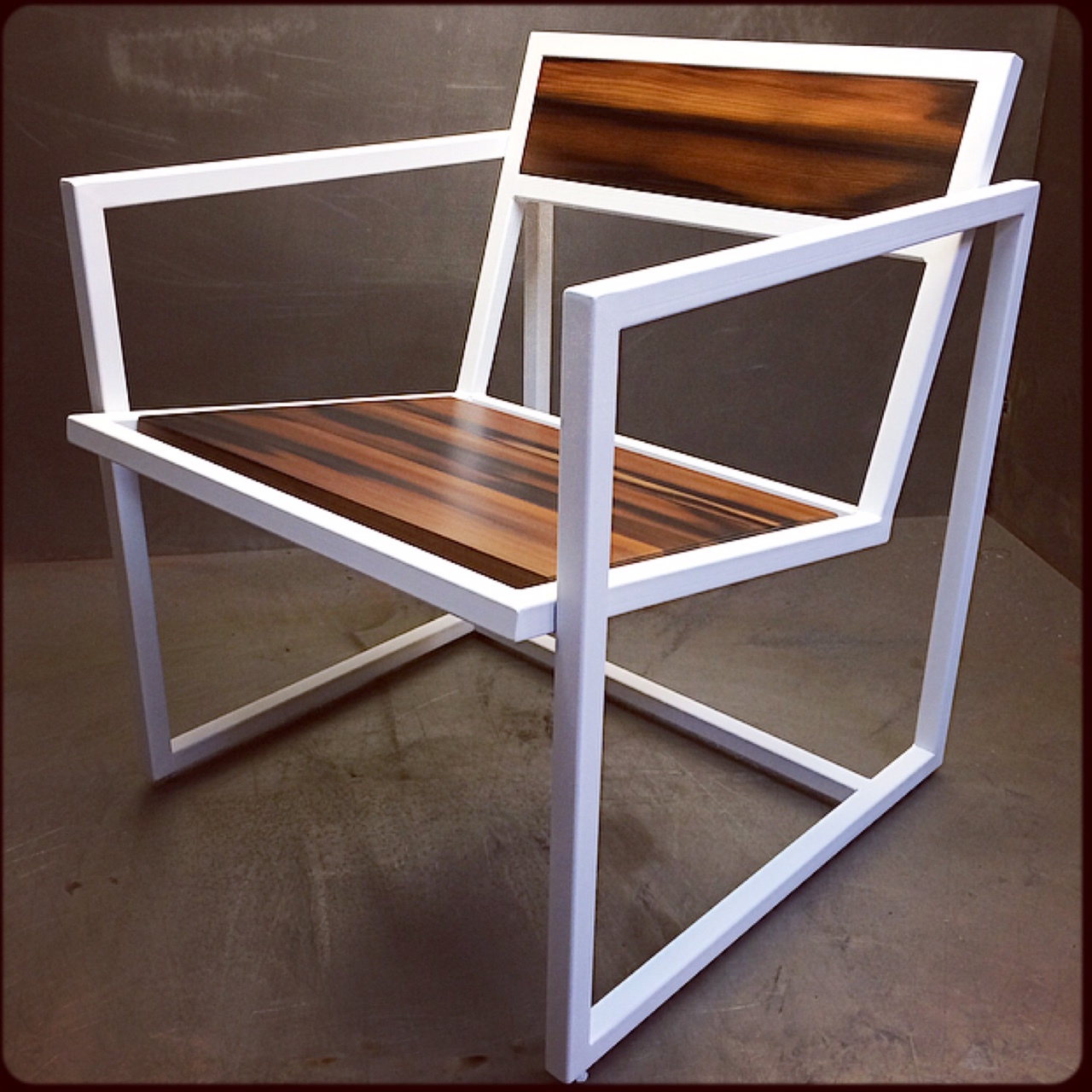 Simple metal chair 2025 design